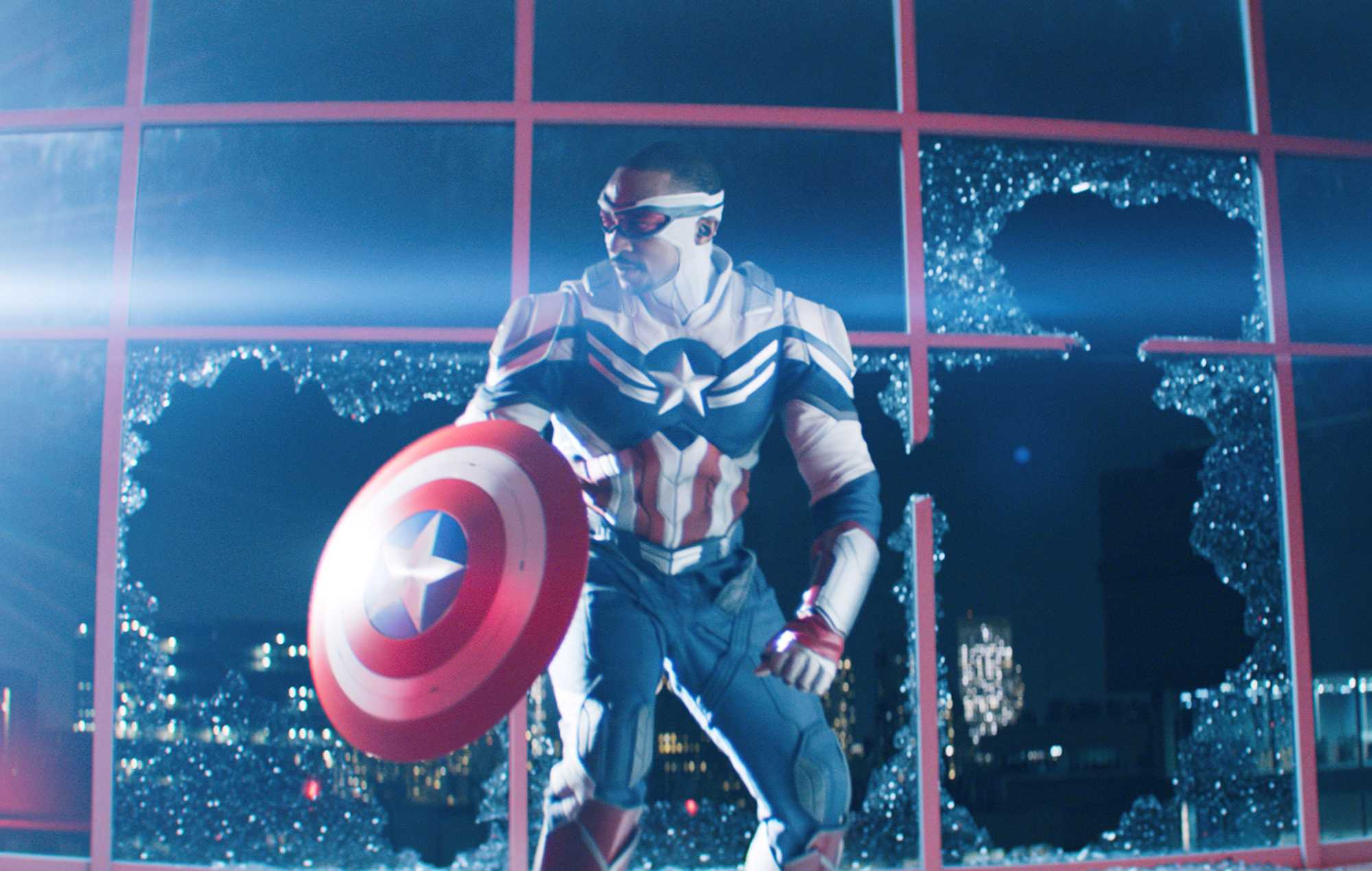 Новоиспечённый Капитан Америка Энтони Маки в новом интервью для издания Variety ответил на несколько вопросов относительно будущих проектов киновселенной Marvel В частности, он рассказал, появится ли Капитан Америка в кинокомиксе Громовержцы Thunderbolts,